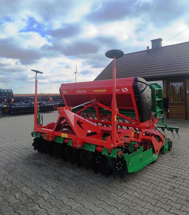 Zestaw Uprawowo-Siewny Nadbudowany AGRO-MASZ SN301 3m agregat siewnik