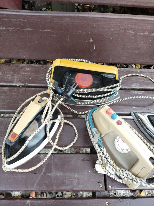 Продам  электро утюги