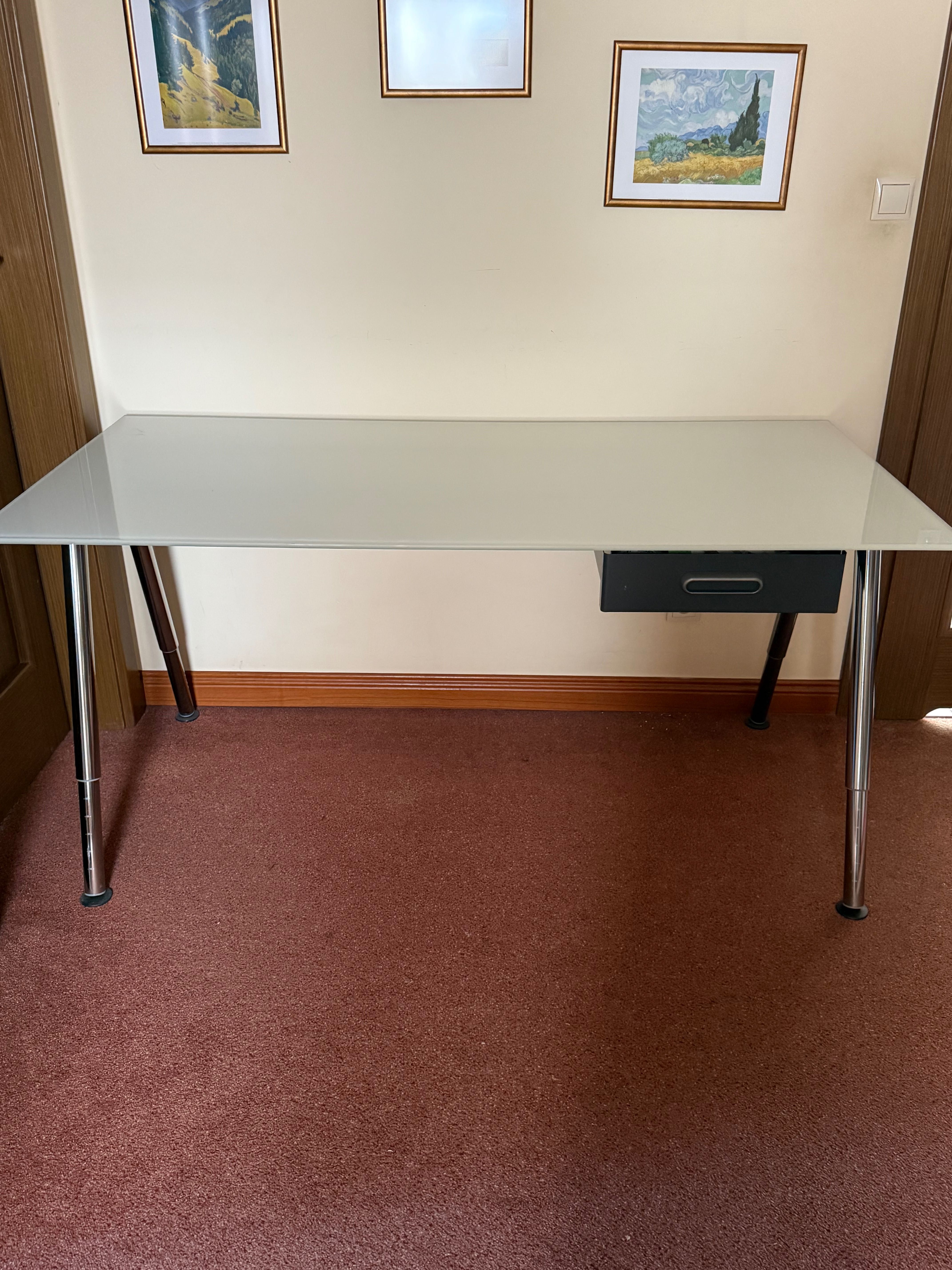 Biurko: białe szkło 160/80/1 cm, regulowana wysokość - IKEA