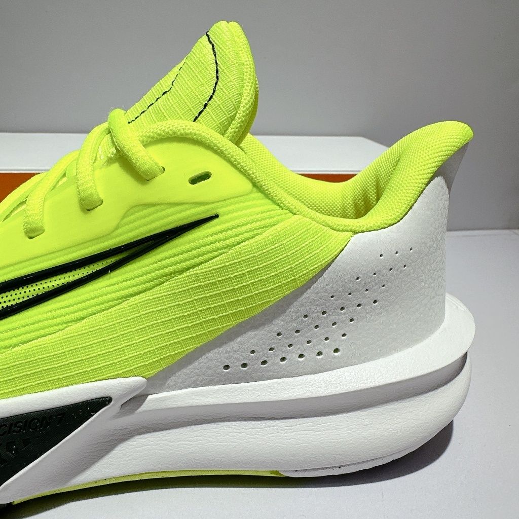 Nike precision 7