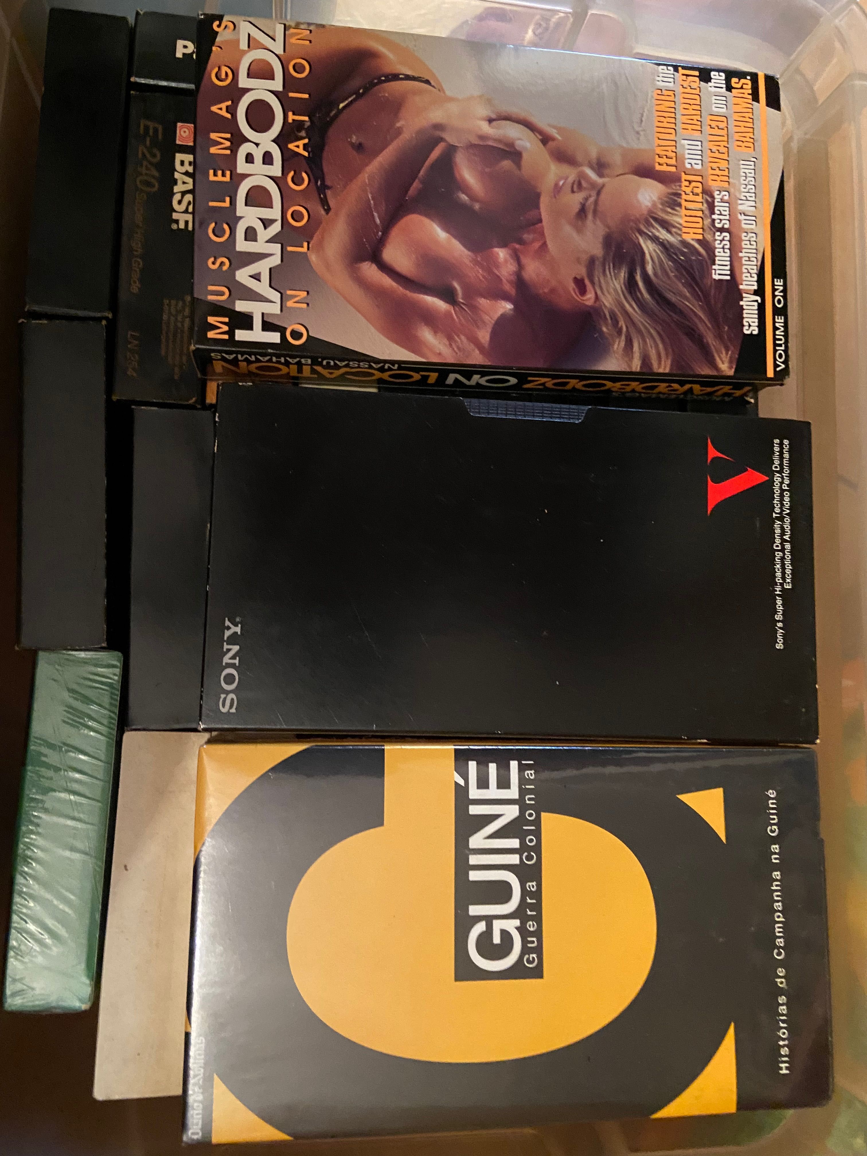 Vendo cds, dvds e cassetes antigos para coleção