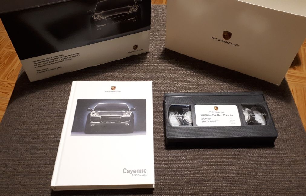 Livro e VHS Porsche Cayenne