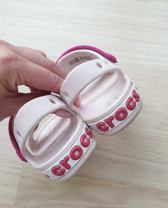 Crocs Crocband Sandały dziewczęce C10 27/28 jasnoróżowe