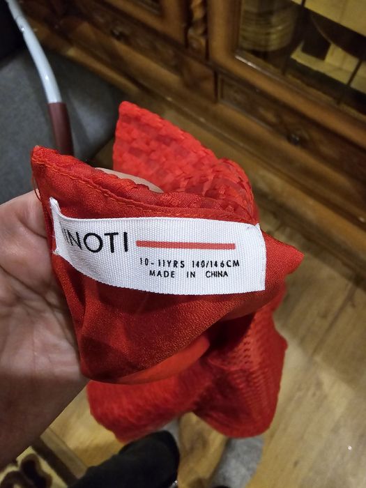 Sukienka roz 140-146