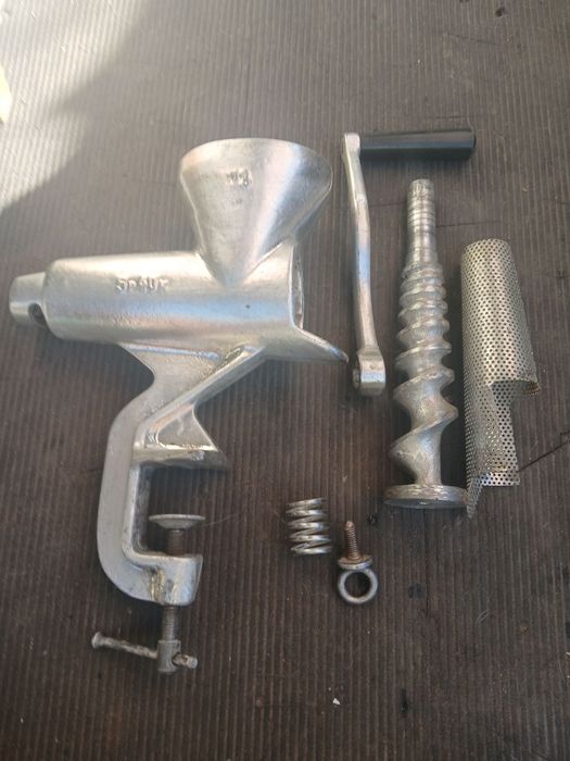 Продам соковыжималку