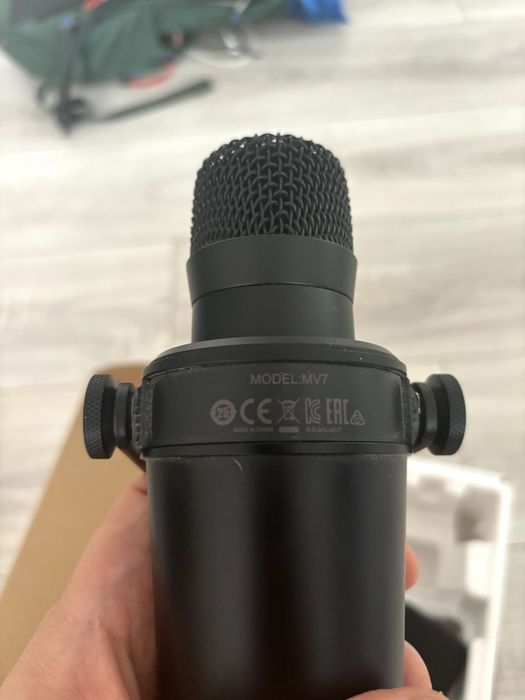 Shure MV7-K (USB / XLR)