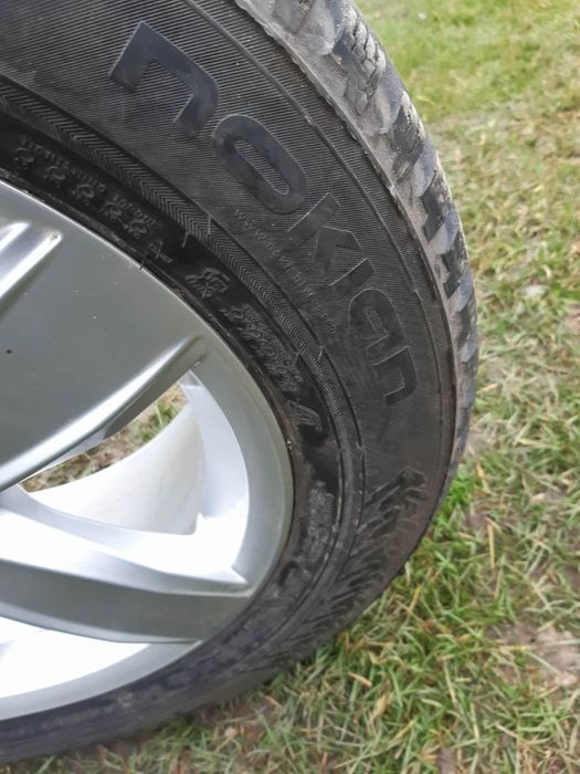 Шини 205/60 R16 Nokian комплект