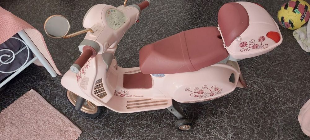 Vespa a bateria italiana