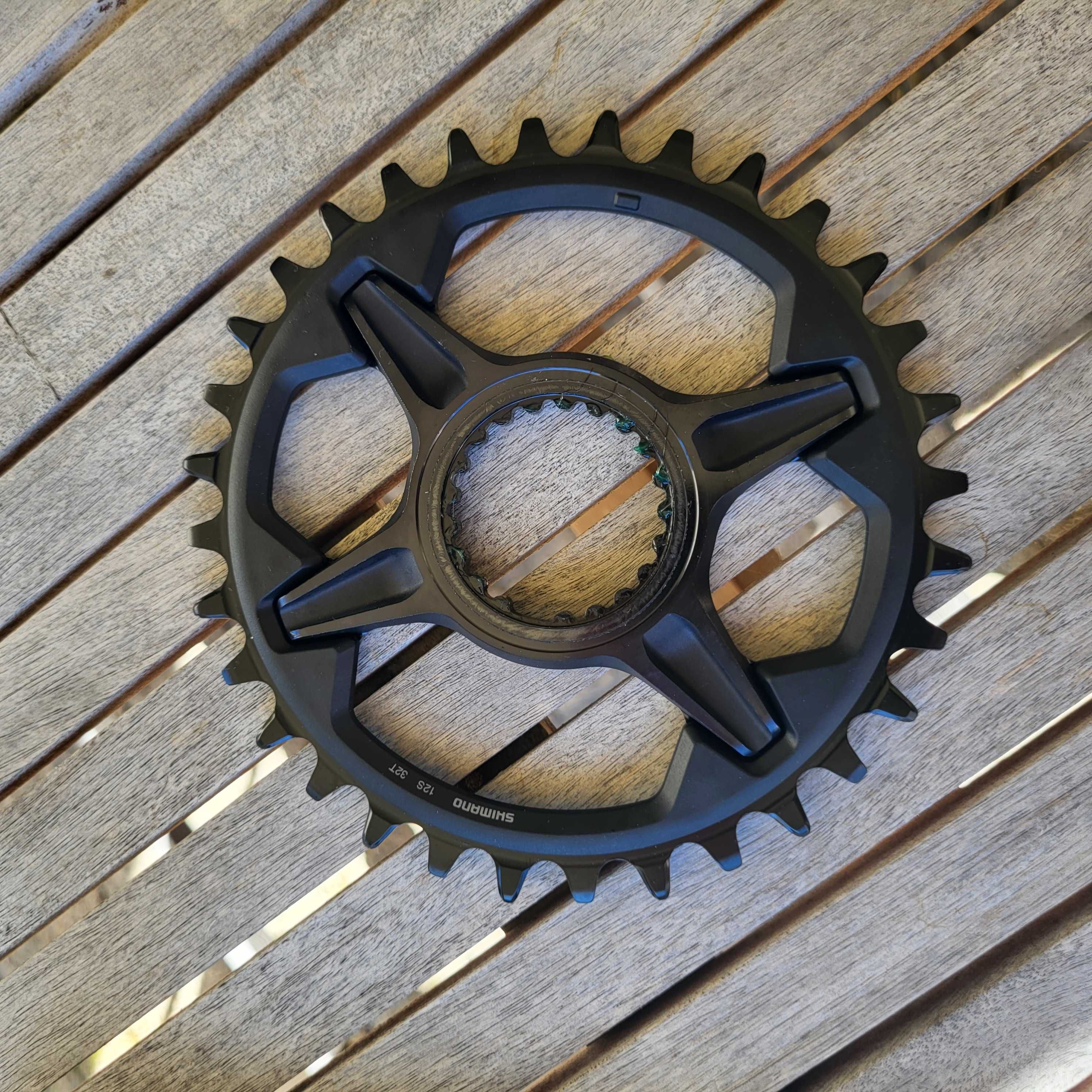 Novo: Prato 32 Shimano XT 8100.