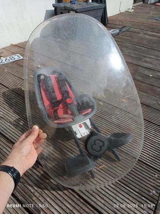 Fotelik na kierownicę hamax z szybą