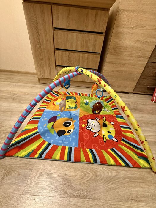 Продам розвиваючий килимок