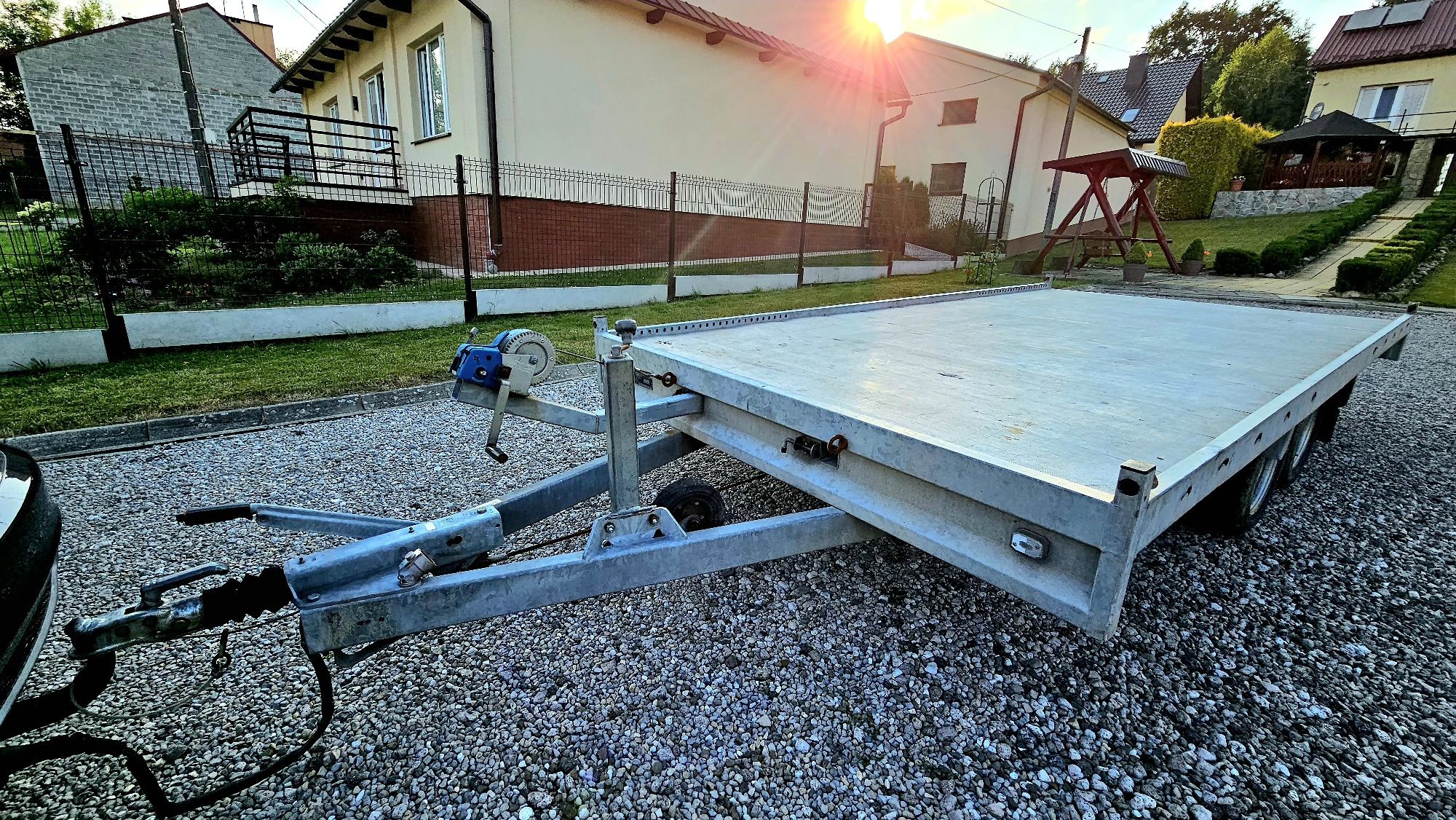 Laweto przyczepa