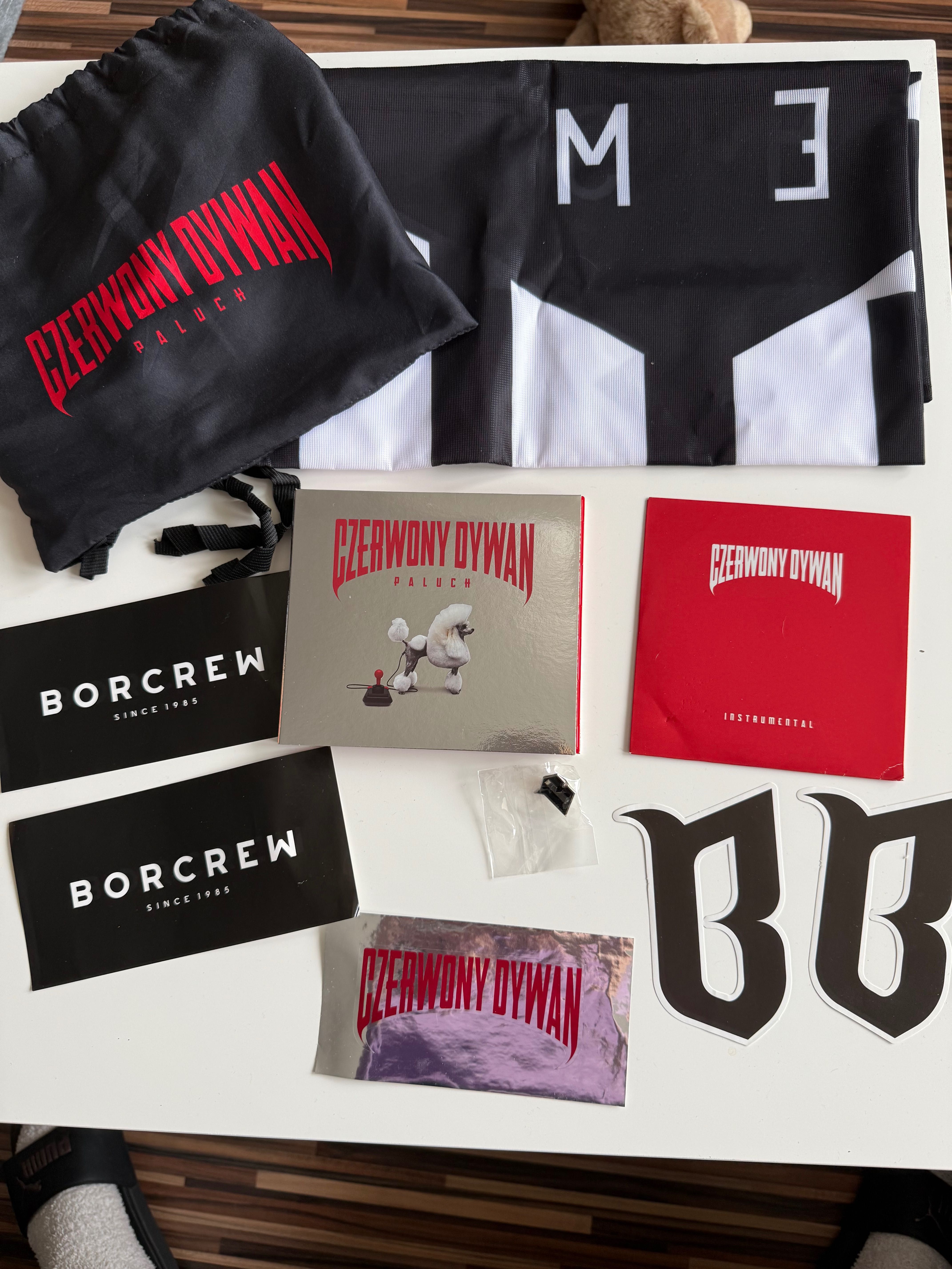 Preorder Paluch czerwony dywan