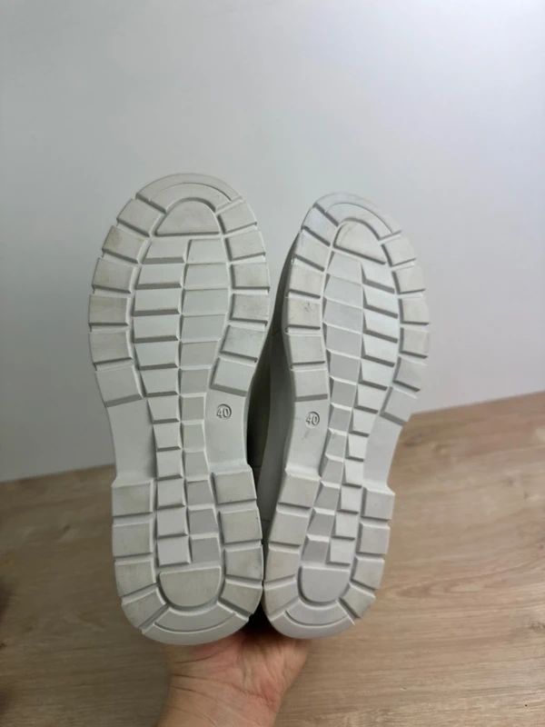 ORYGINALNE BUTY Buty botki zimowe r. 40 caprice szare