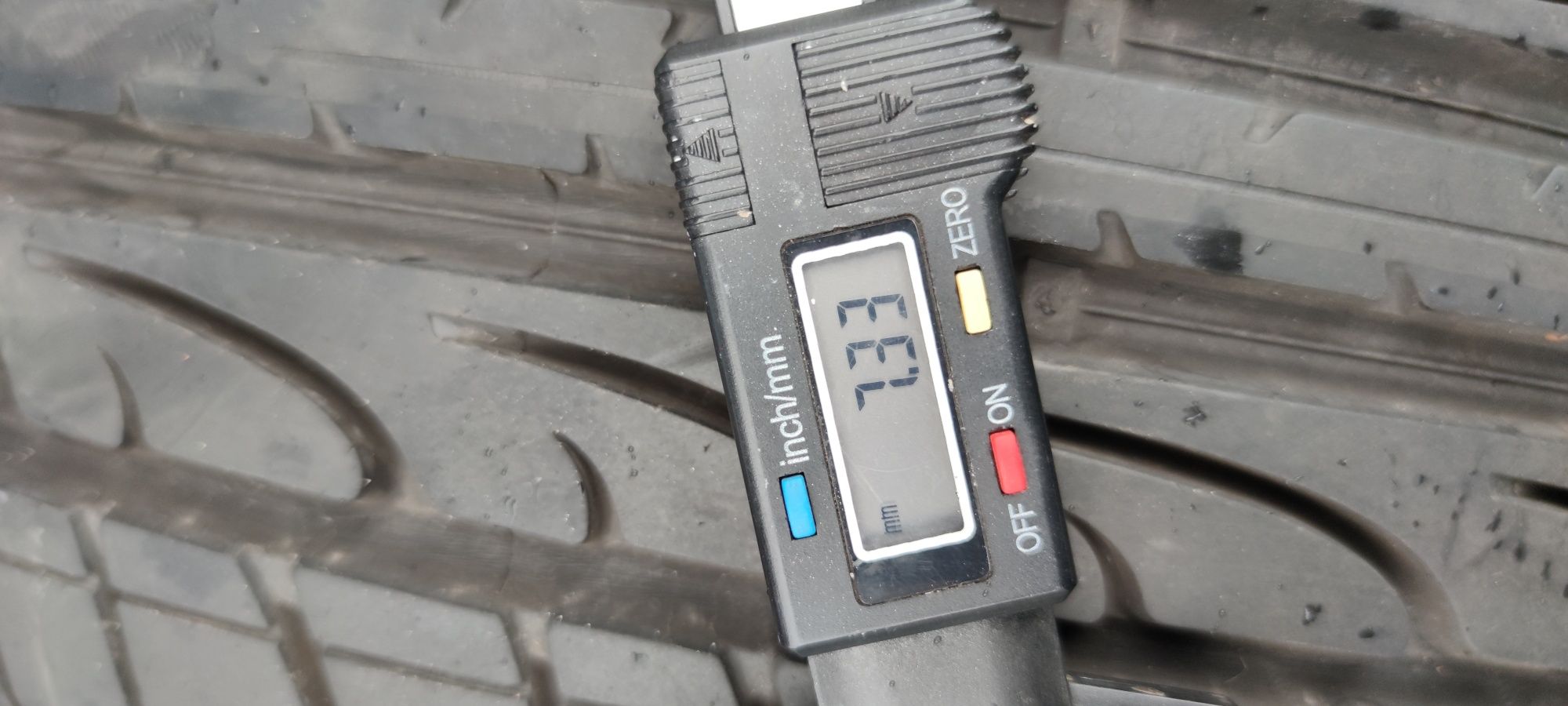 opony lato 215x40x17 DUNLOP 4szt 600zł 2013r