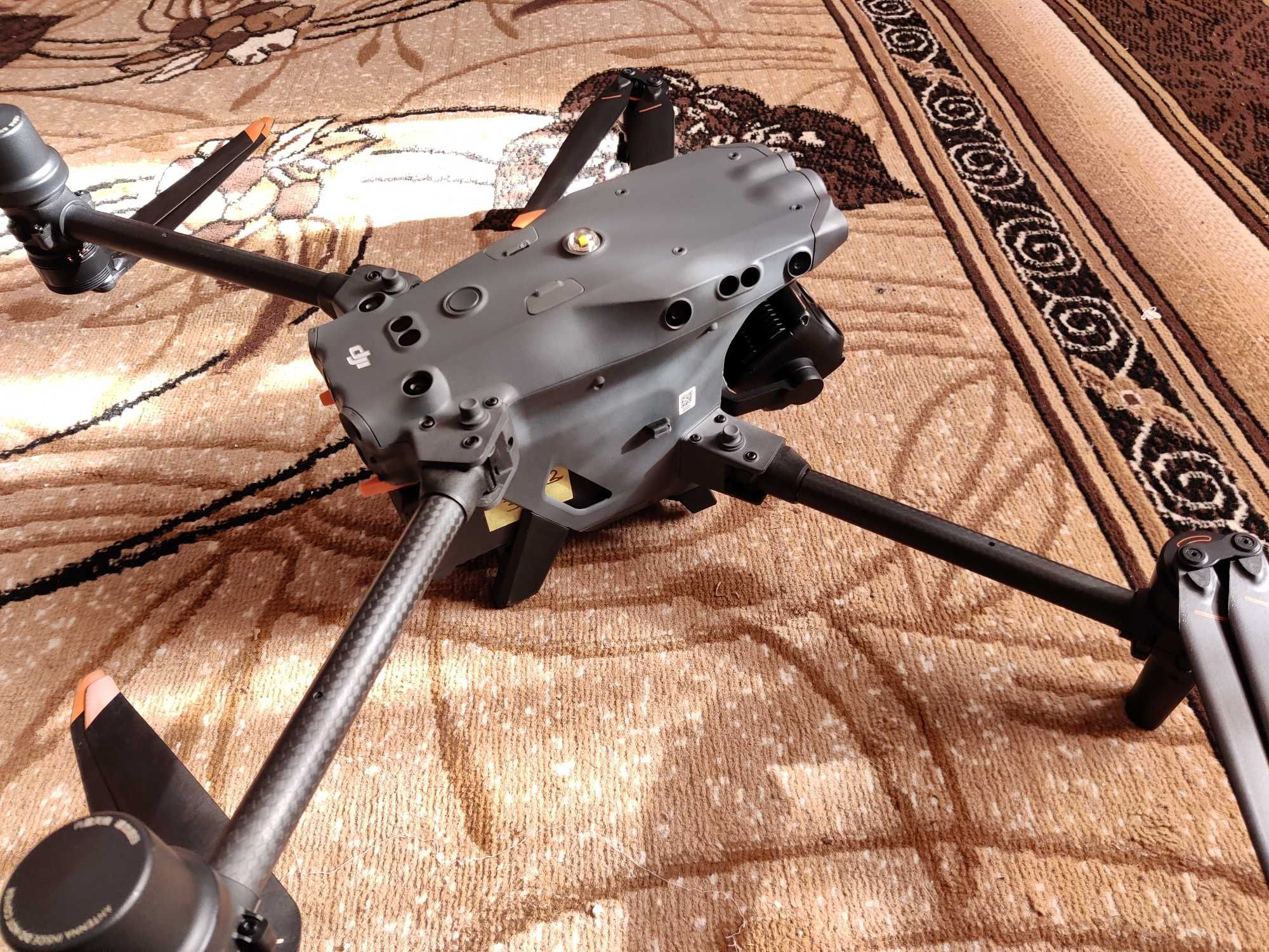 Тушка дрона DJI Matrice 30T Enterprise квадрокоптер з тепловізором