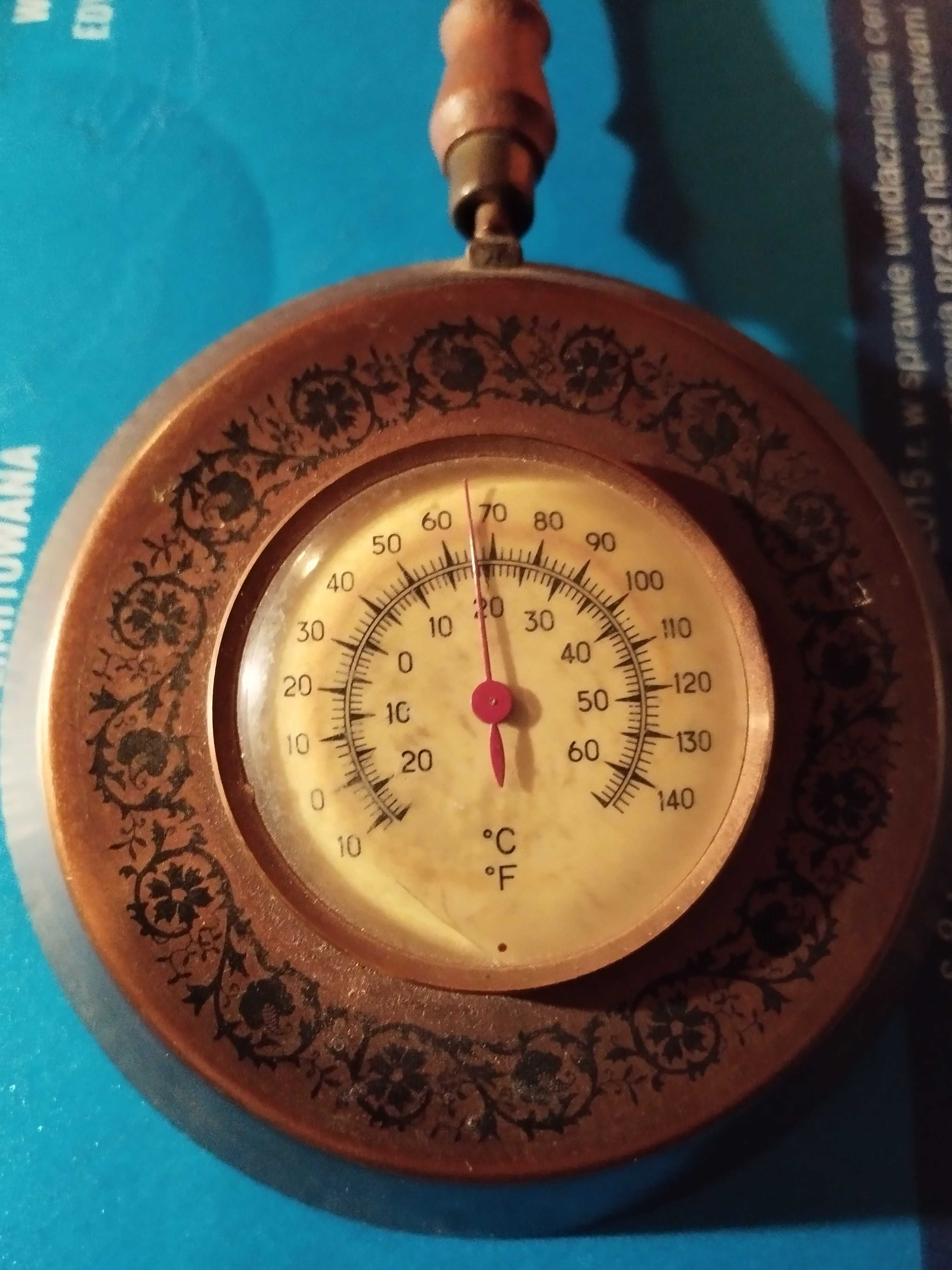 Stary termometr patelnia