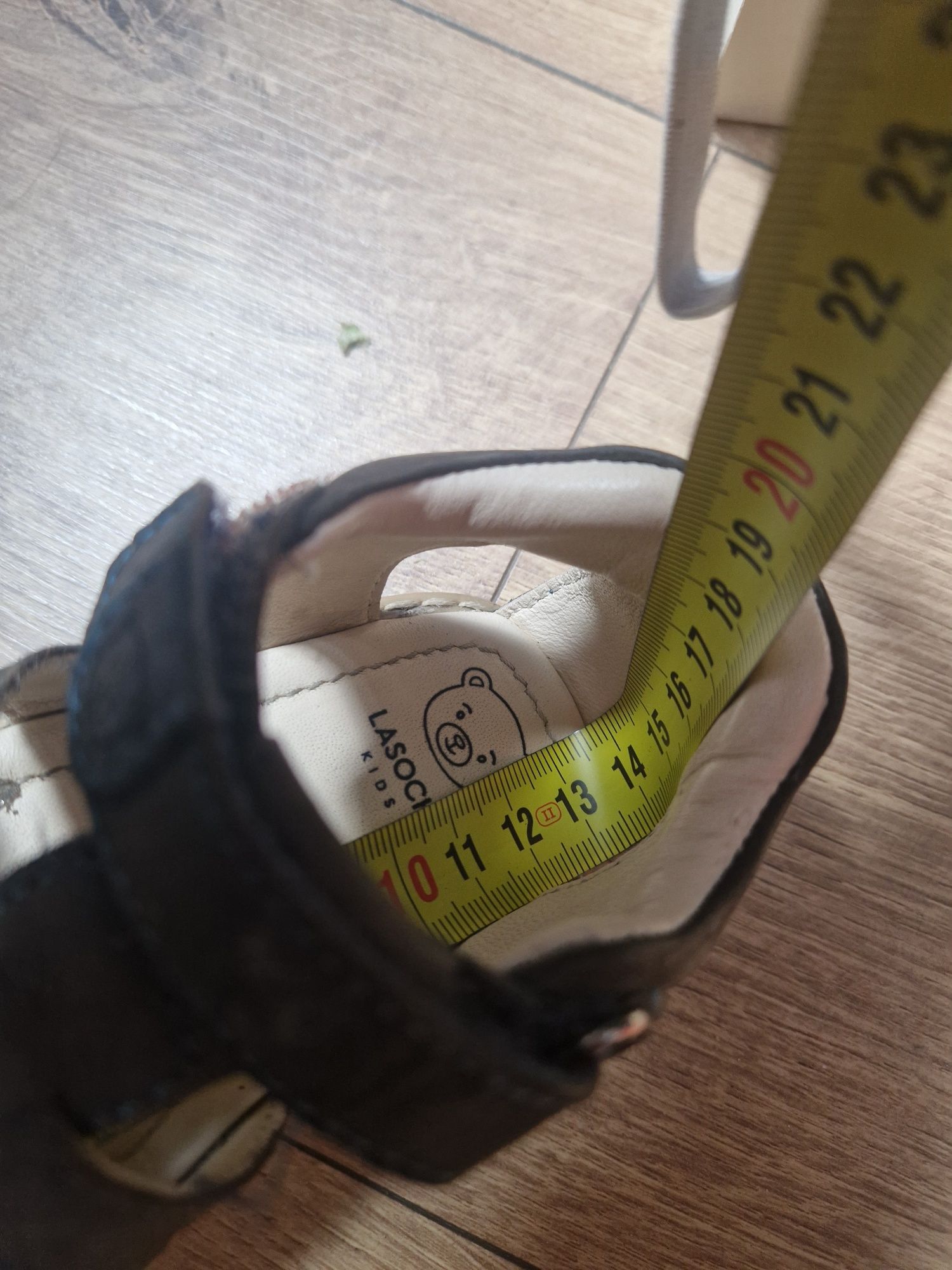 Skórzane sandały Lasocki roz. 22 gwarancja
