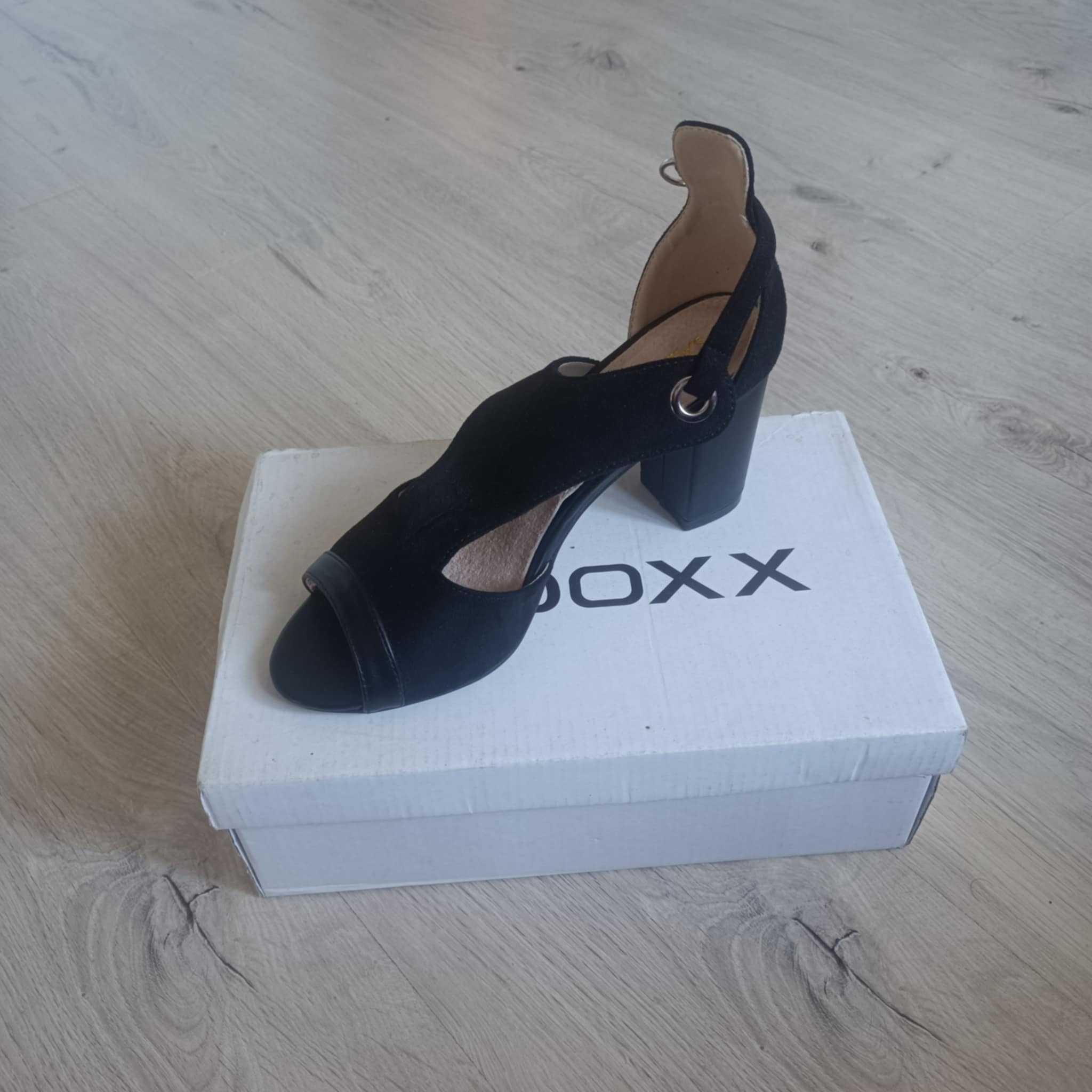 Sprzedam buty na obcasie.Cena 50 zł na parę do negocjacji