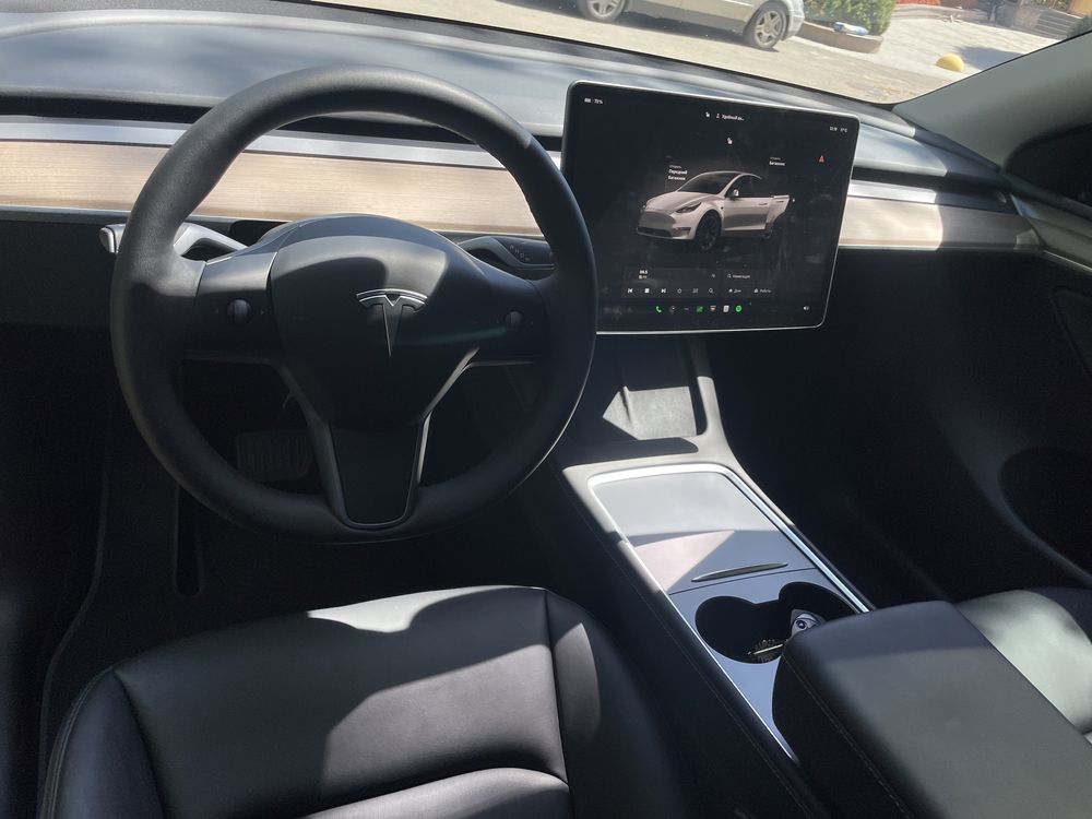 Tesla model Y dual motor 82kw