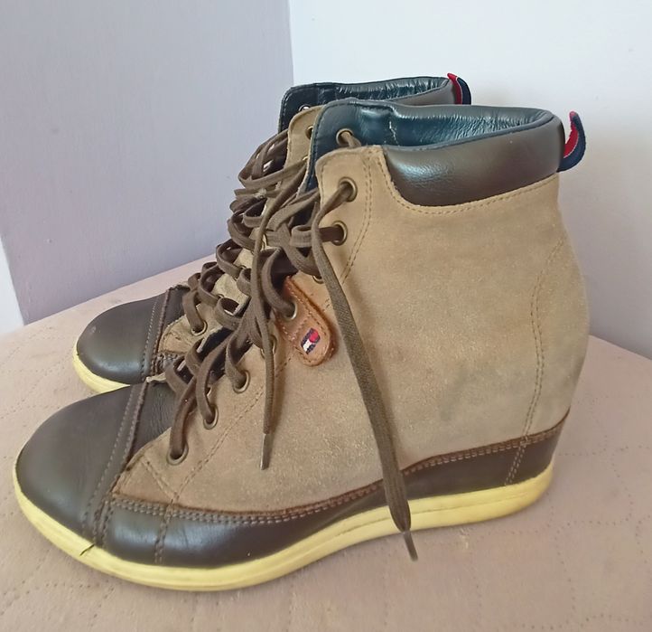 Botki Tommy Hilfiger botki ukryty koturn 38,
