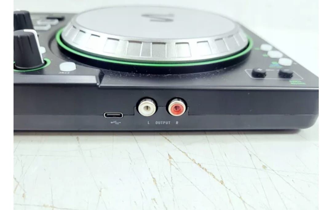 Kontroler DJ-a nowy
