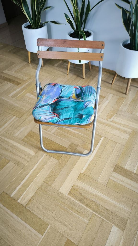Krzesełka drewniane składane