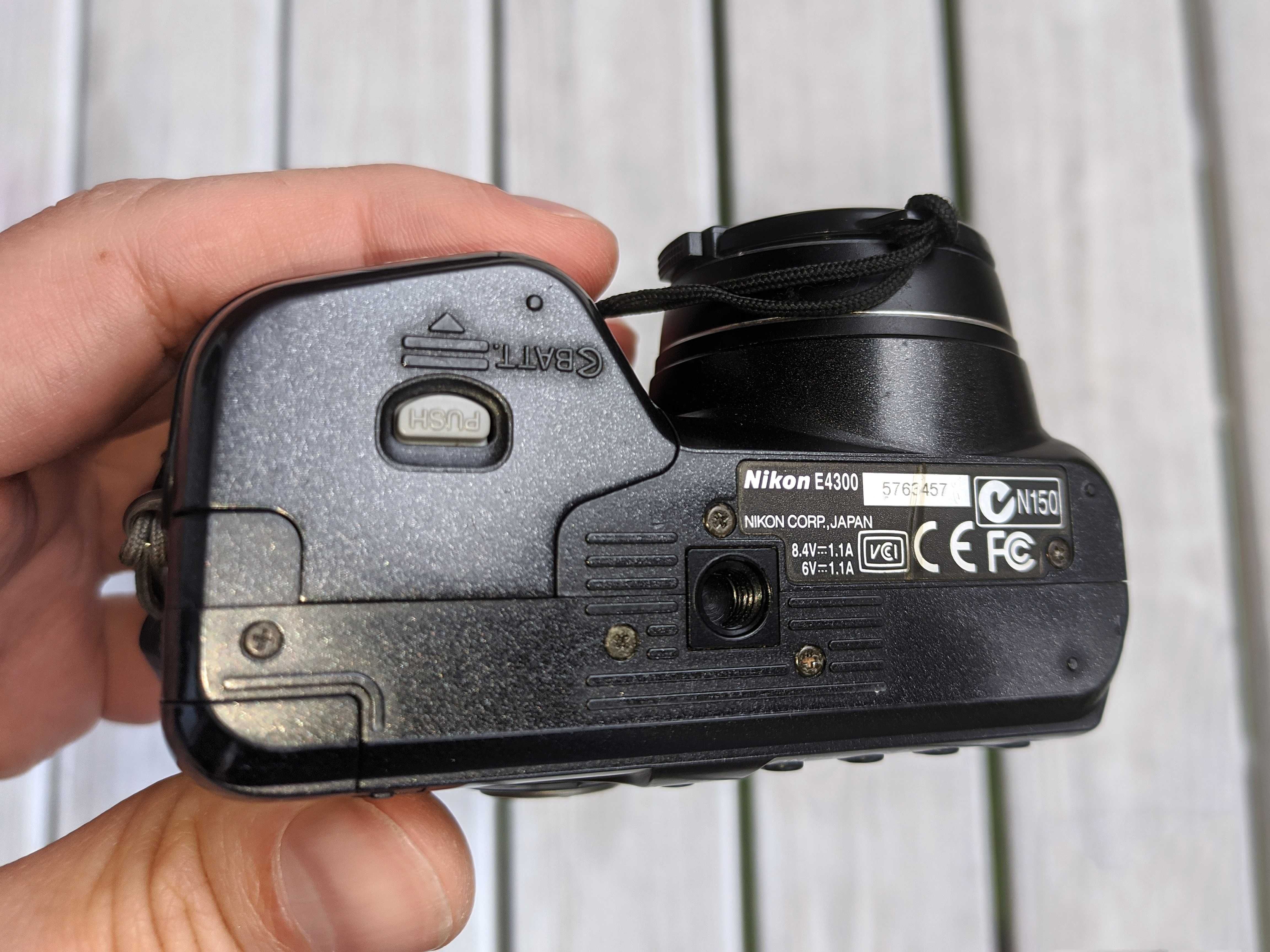 Nikon Coolpix 4300