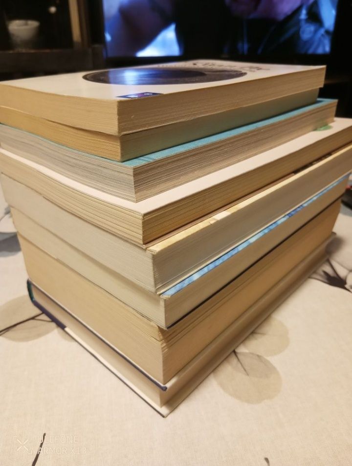 Vários livros para venda entre 5€ e 10€