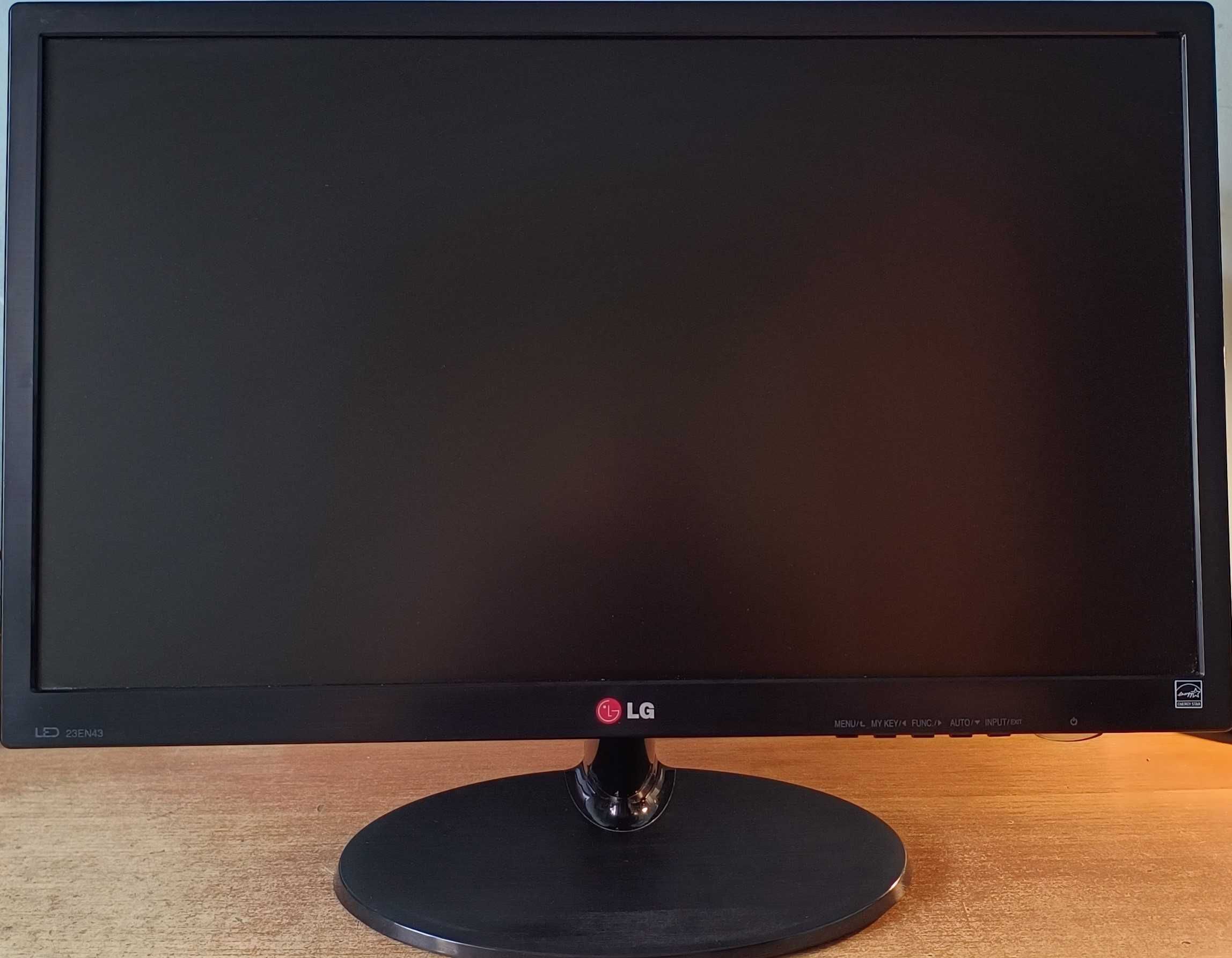 Монитор LG Flatron 23EN43T