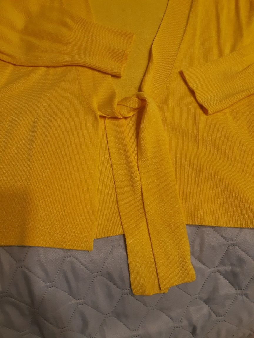Sweterek żółty L