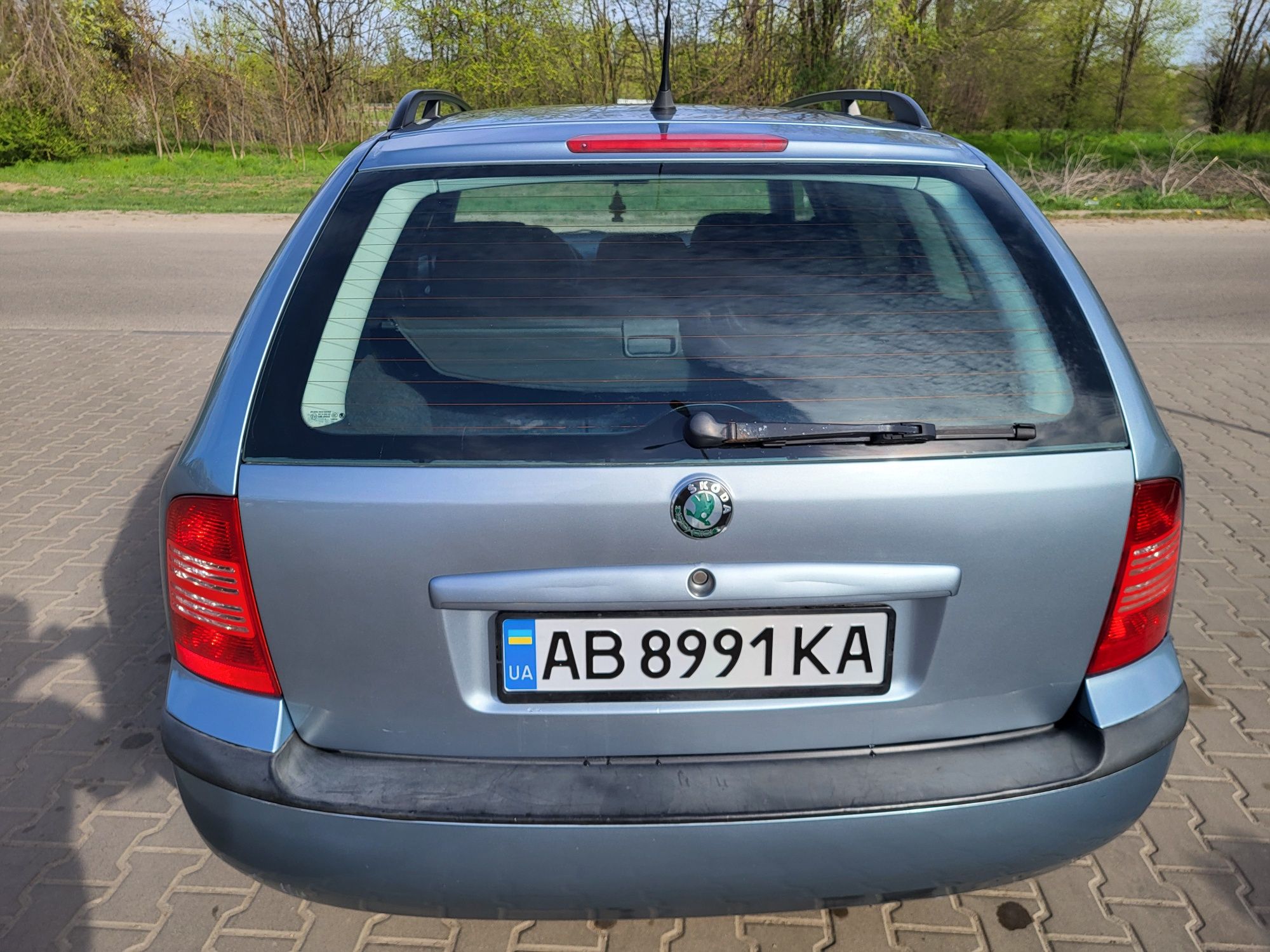 Продам Skoda Octavia Tour 1.6