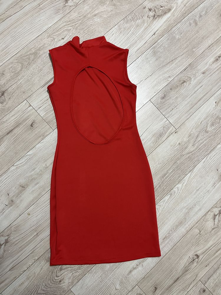 Красное платье, вечернее платье, платье с открытой спиной, платье мини