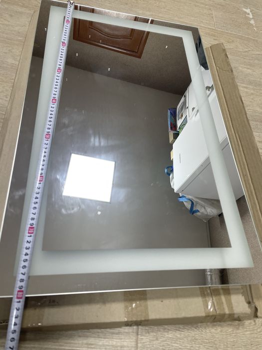 Дзеркало з LED підсвіткою