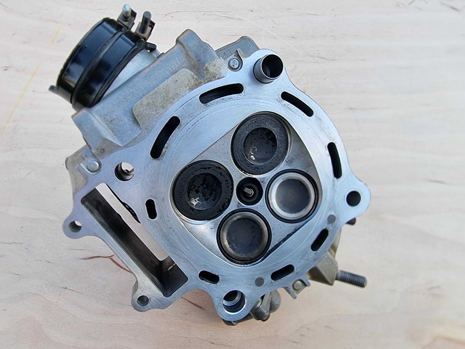 Kompletna głowica Honda CRF 450 r. 02-08 oem stan BDB