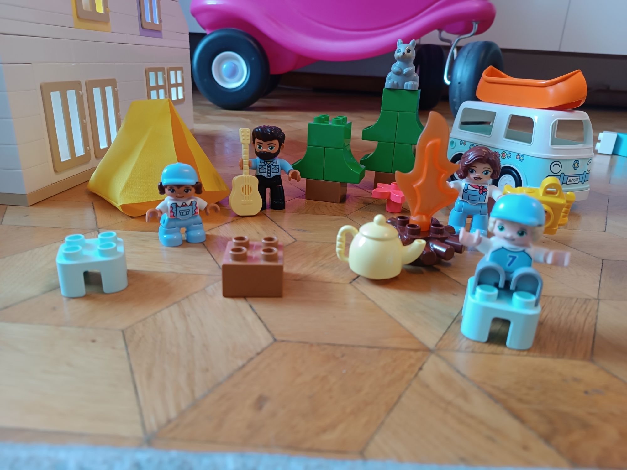 LEGO DUPLO 10946 Rodzinne biwakowanie