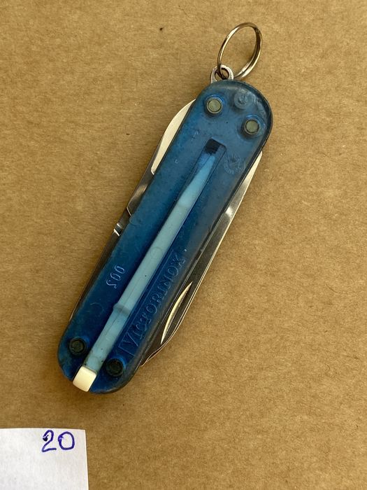 Швейцарський колекційний Victorinox classic SD без реклами Вікторінокс