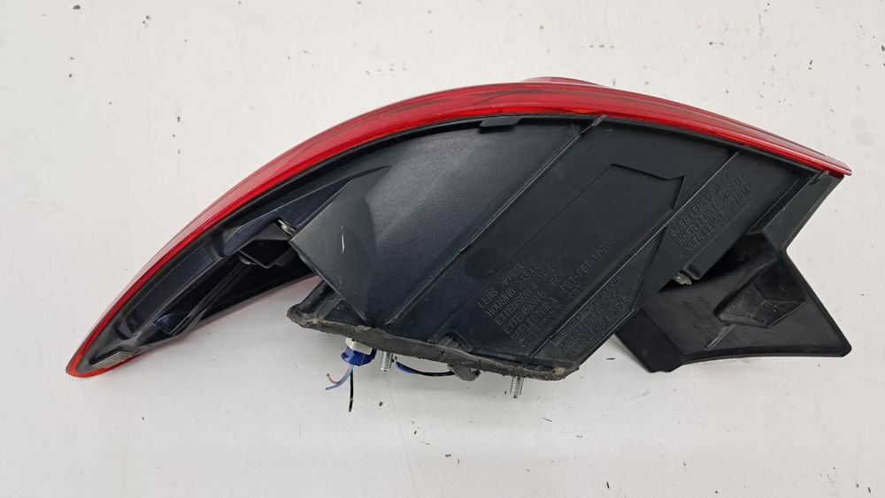 Фонарь задный левый стоп Mazda 3 хетчбек 2013-2018 B45D51160