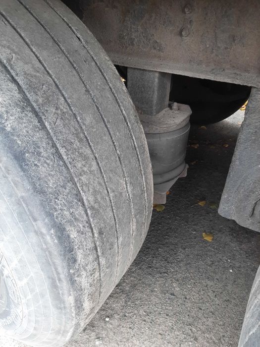 Напівпричеп ізотермічний