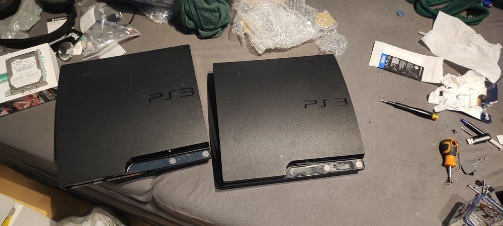 Sprzedam dwie konsole PS3 slim 2003a