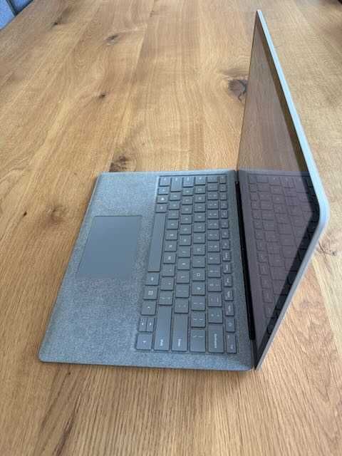 Microsoft Surface Laptop 1769 (i5/4GB/120GB/Win10Pro)
