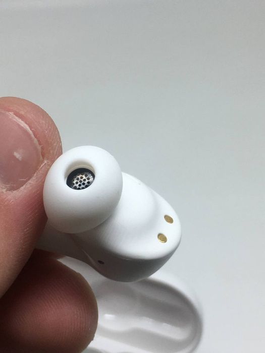 Безпроводные блютуз Наушники  1MORE Pistonbuds белые и черные