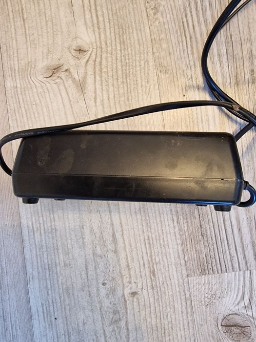 Ładowarka do roweru elektrycznego Giant