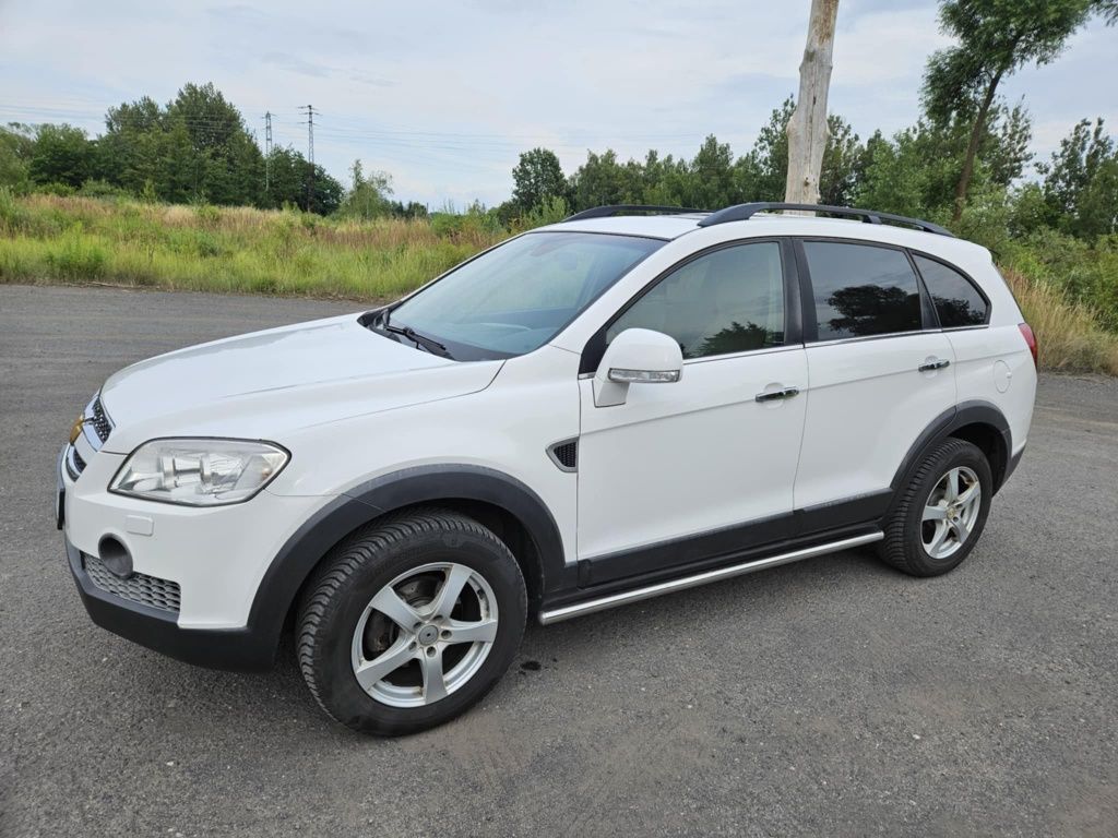 Chevrolet Captiva 3.2 v6 4x4 7 osobowy.