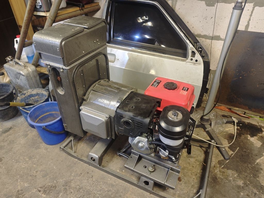 Продам генератор ГАБ-4-О-220