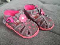 Buty kapcie dla dziewczynki r. 19