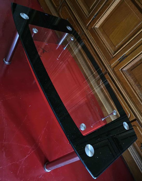 Stolik kawowy ze szklanym blatem