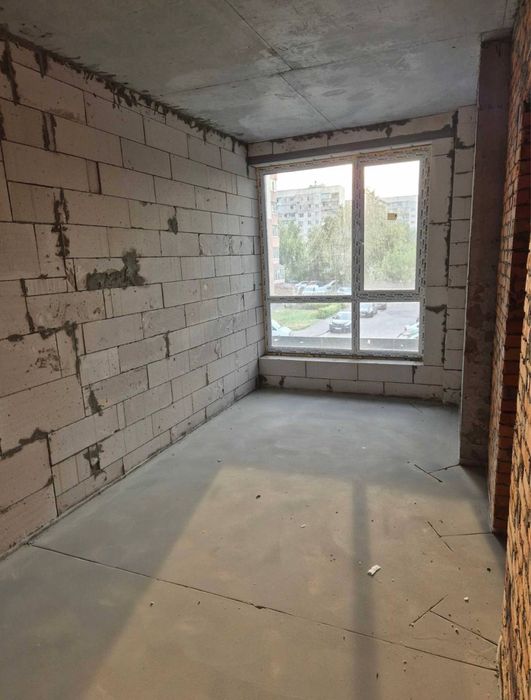 Продаж 3 кімнатної квартири у новобудові