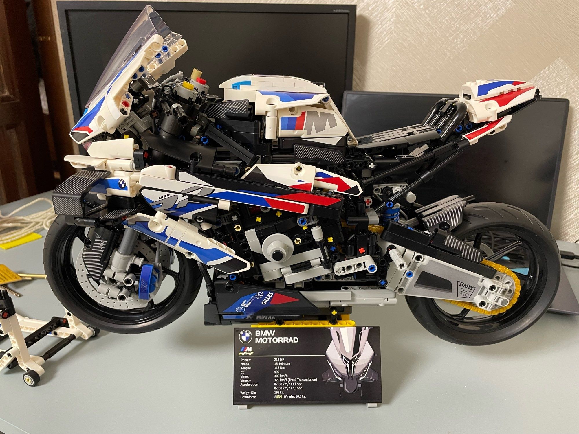 Klocku technique BMW M1000RR 1920 elementów