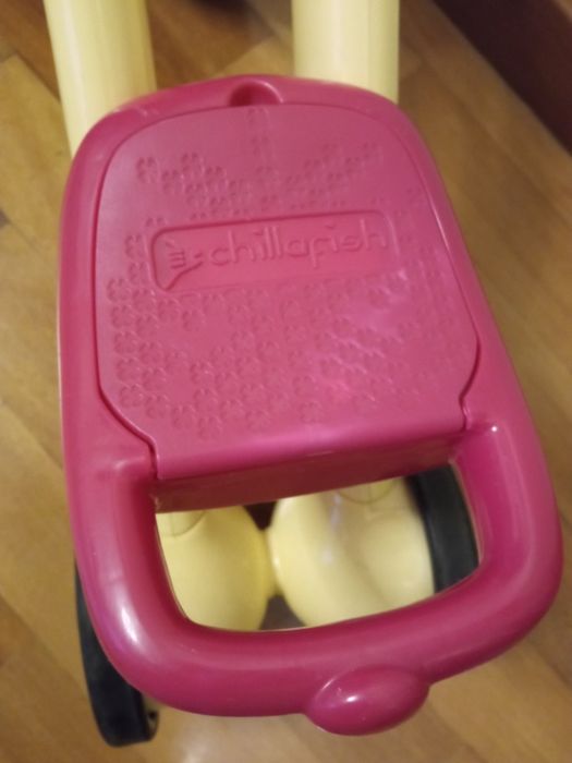 Triciclo.   Dos 12 aos 36 meses